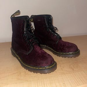 Dr. Martens, Suede